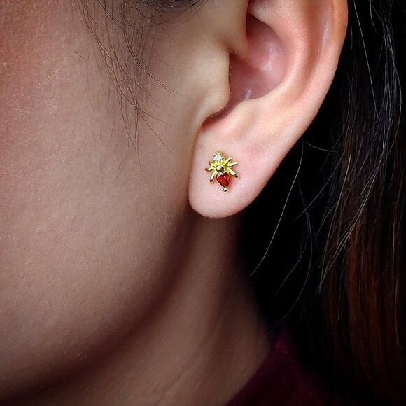 Zircon Stud Earrings 925 Silver Gold Plated - Picture 3 of 3